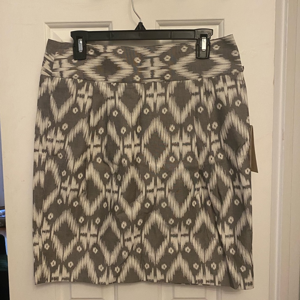 Banana Republic gray ikat skirt, NWT. Size 10